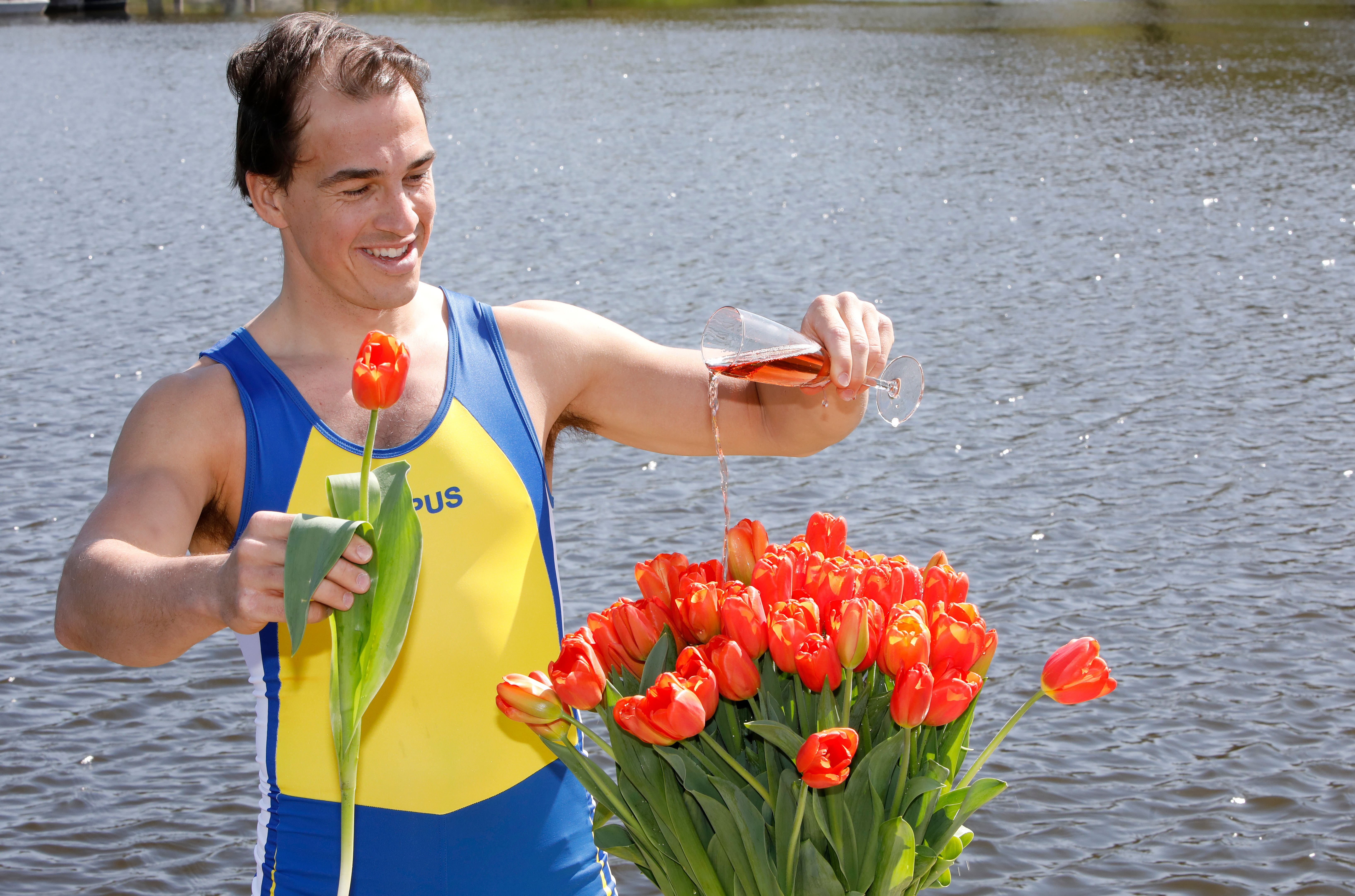 Nederlands kampioen roeien doopt ‘Flevo Passion’ tulp
