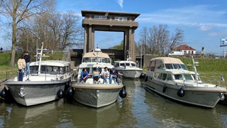 7C56E49F-6523-49B2-BDF1-6B048EDD5227