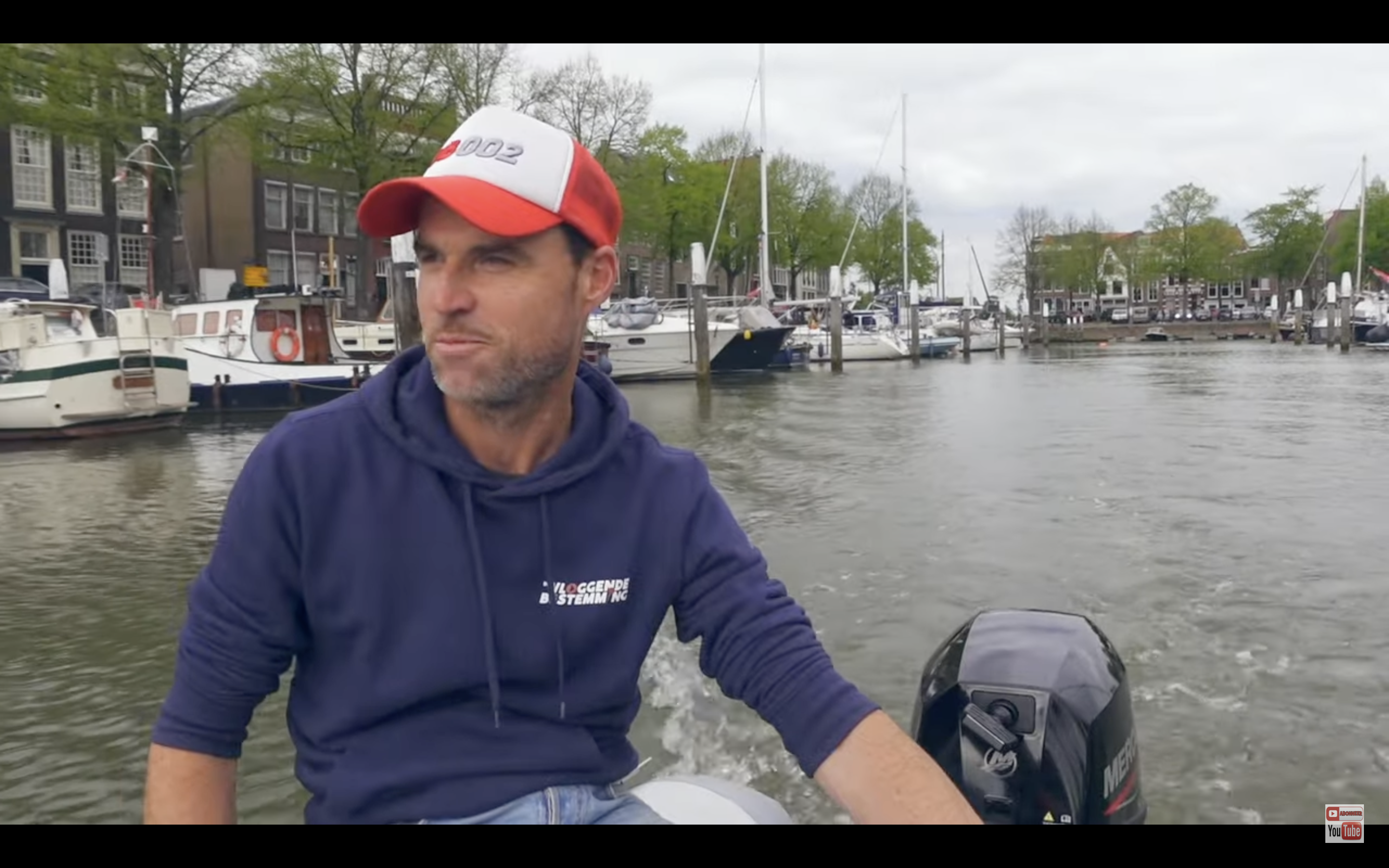 Kees als kind zo blij met zwaardere BB-motor voor bijboot