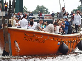 B566D89E-8422-4E93-8BEB-A34C66660EAD