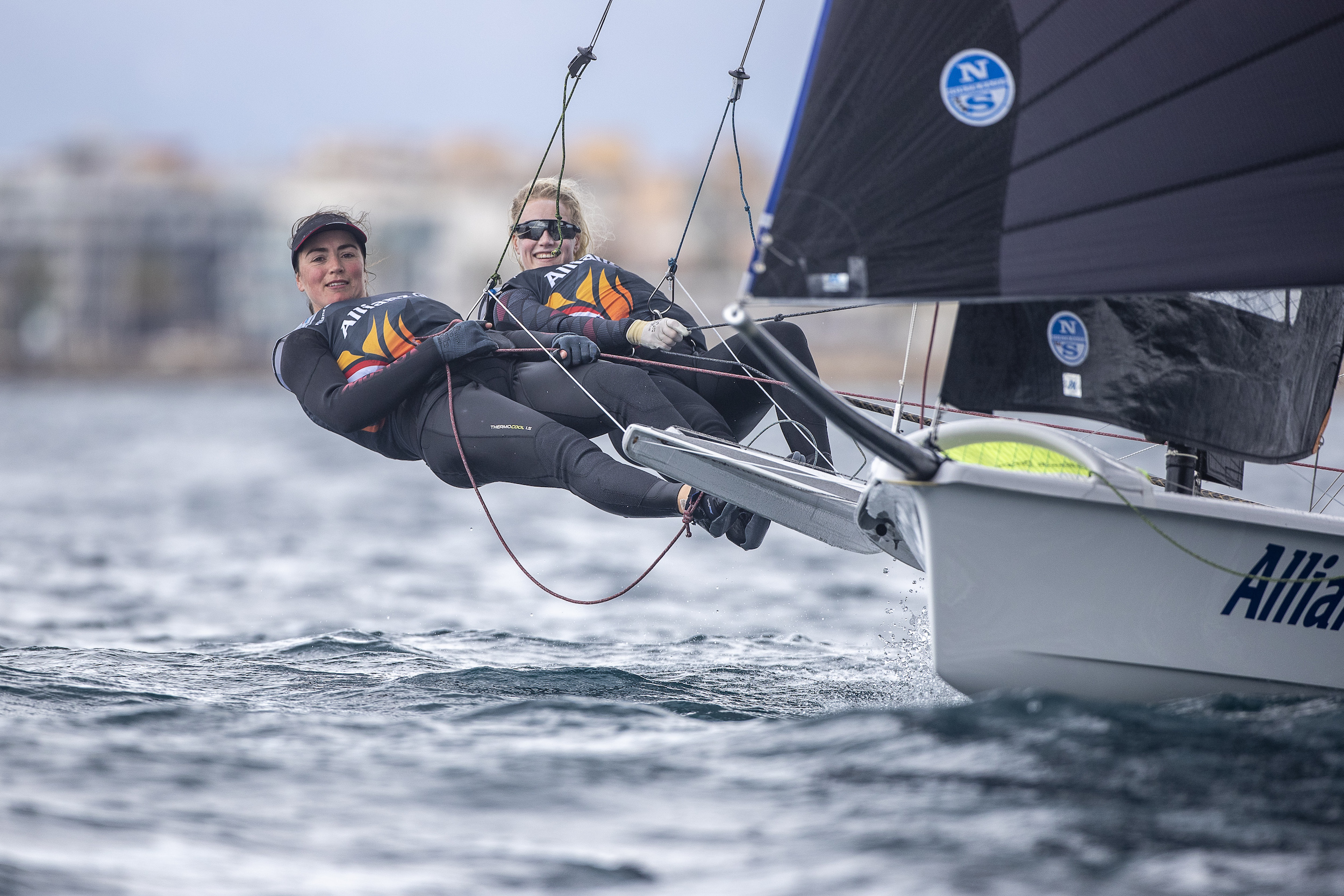 49erFX zeilsters Odile van Aanholt en Annette Duetz samen verder