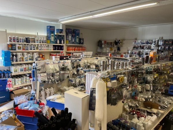 Joosten Watersport tijdelijk in ander pand