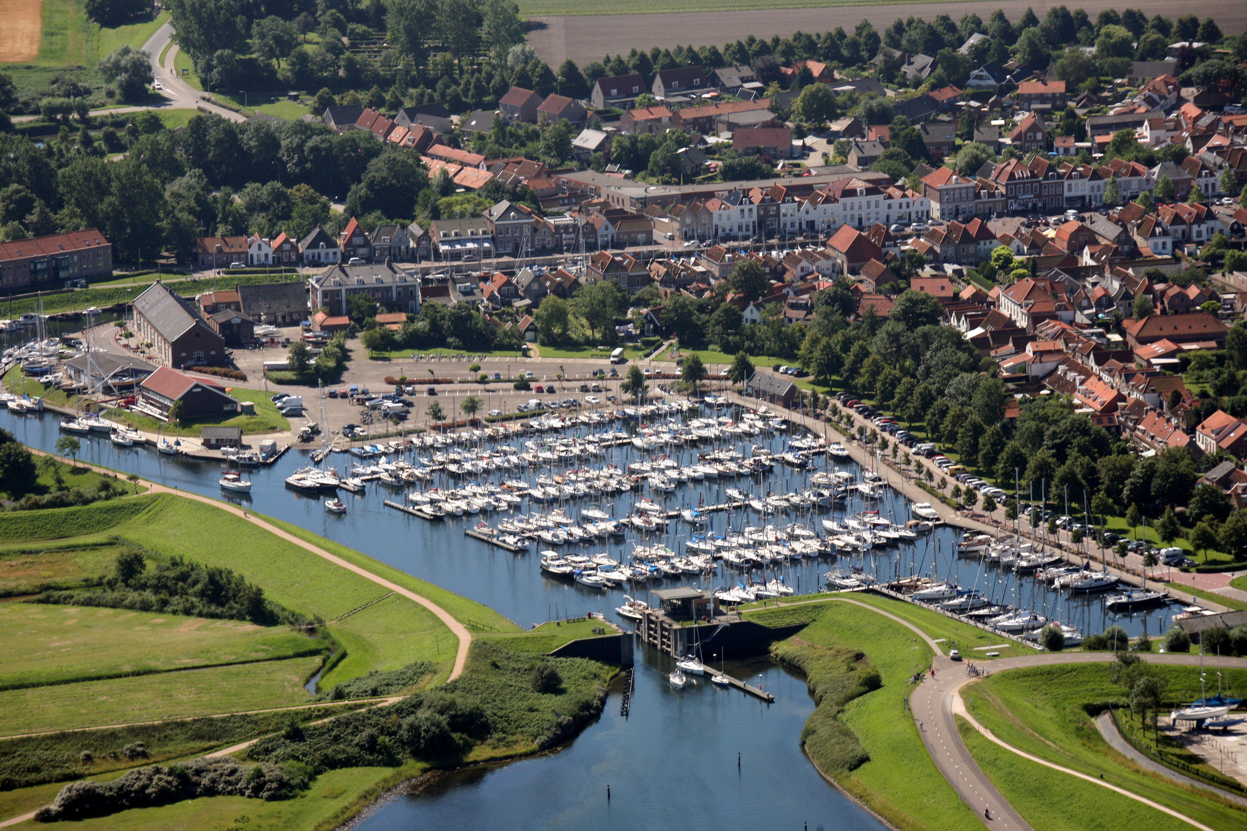 Elektriciteit op jachthavens kost ook geld