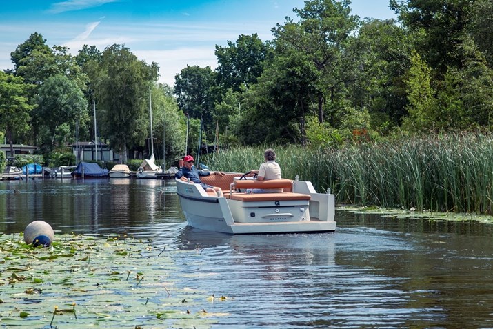 Boottest Qrafter e-qruiser 600 plus_watersport-tv_.elektrich varen_loosdrechtjpg