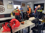 thumbnail_2023 05 15 KNRM Urk redt zeiler dankzij reddingsvest - linksvoor - foto KNRM Urk