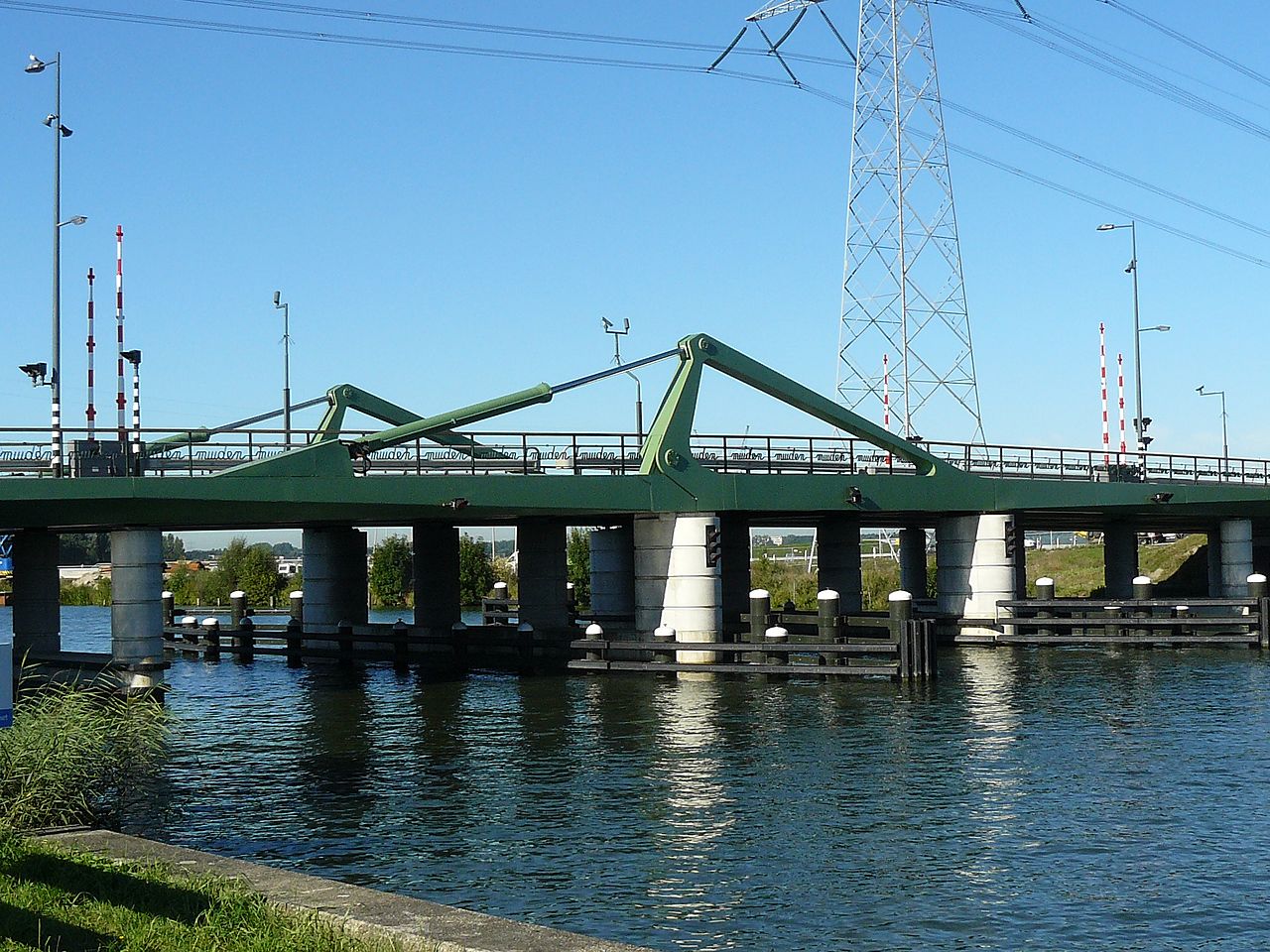 Defecte Spieringbrug in Muiden 