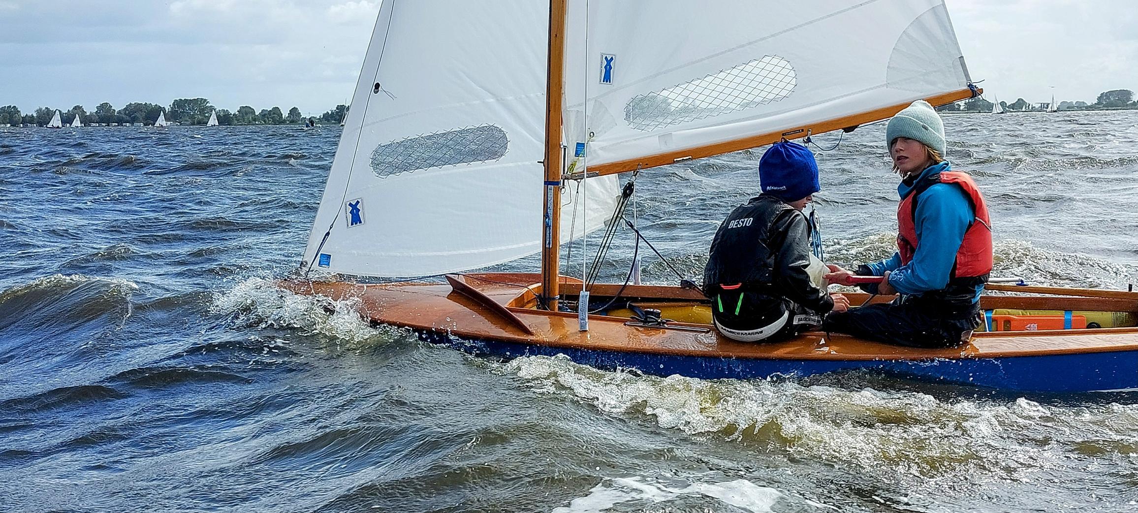 Sneekweek dag 3 met veel wind en zeilplezier