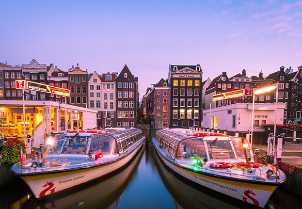 Zelf een rondvaartboot besturen