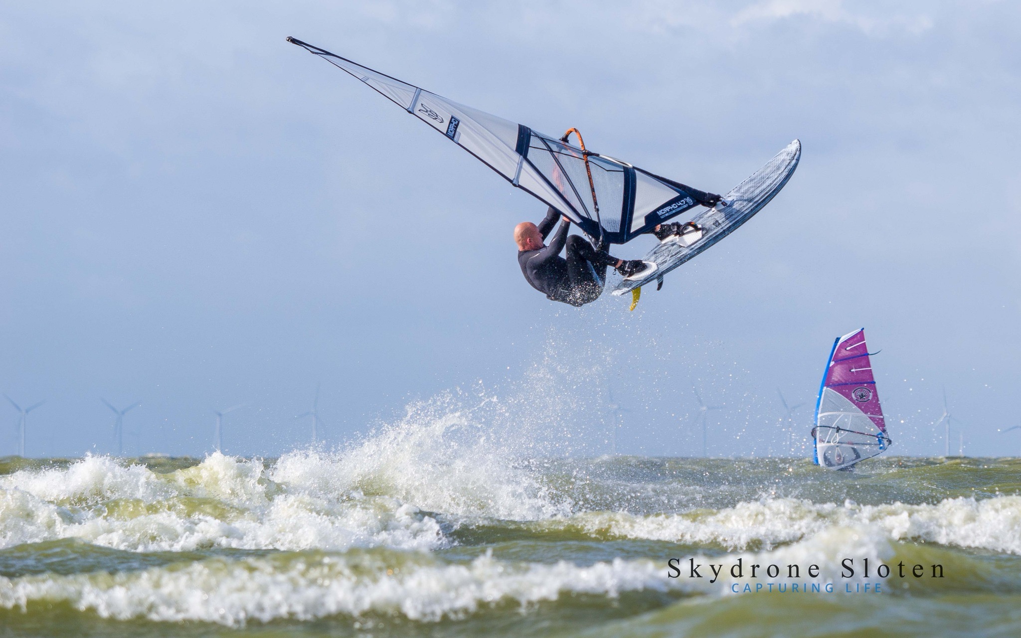 Surfsport in teken van foilen