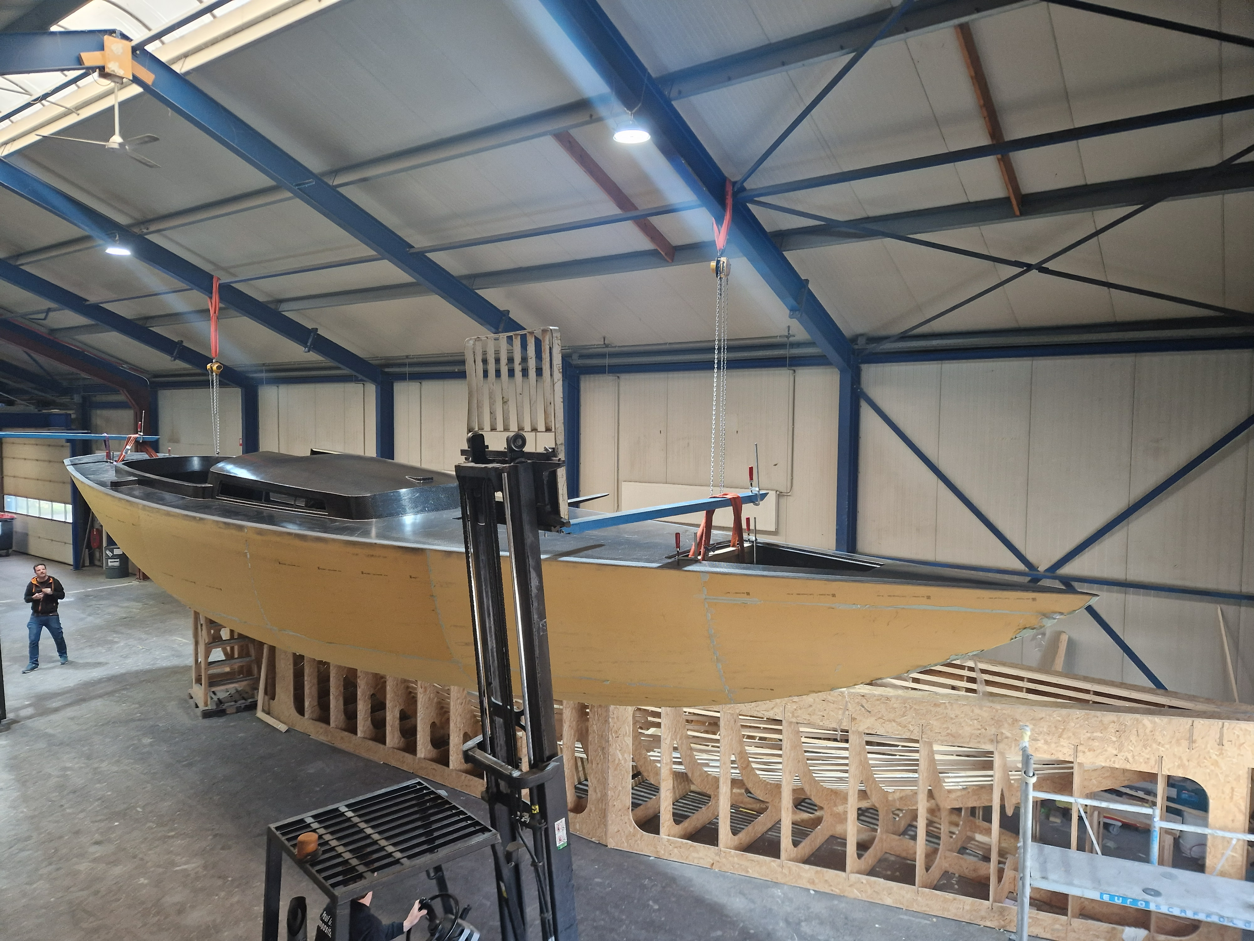 Dijkstra Composites introduceert nieuwe botenbouwwijze (+video)