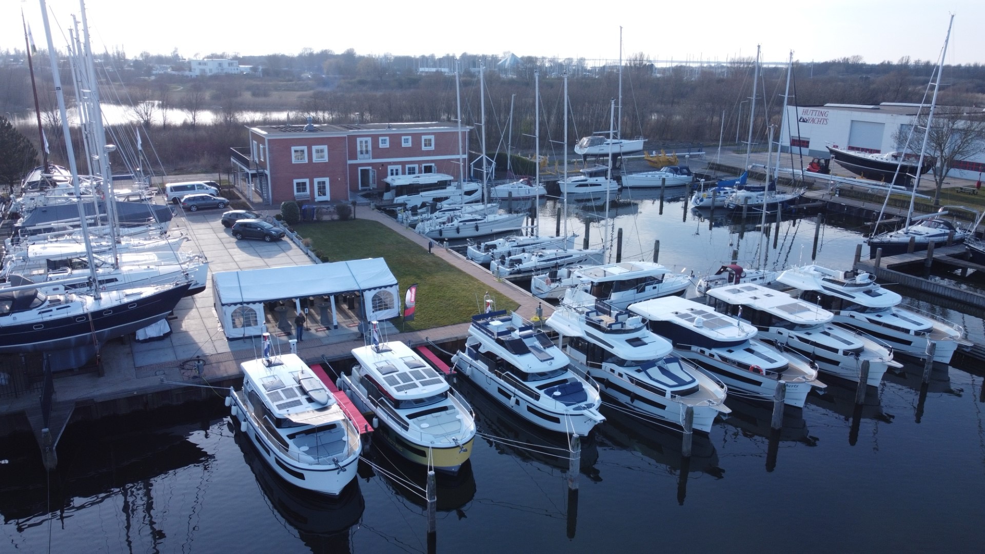 Nieuwste Delphia's en Cobra's bij Tornado Days 