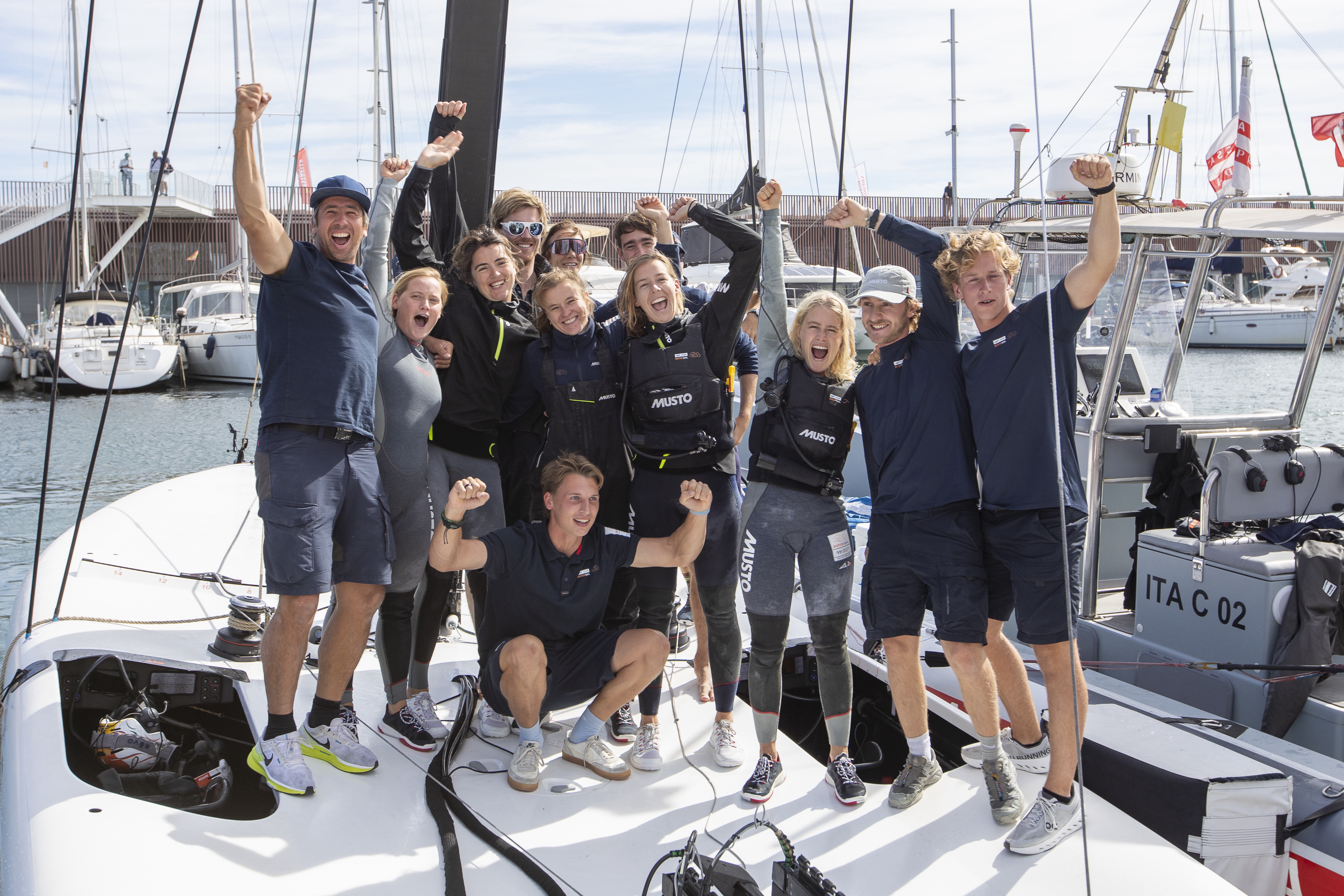 DutchSail naar finale series Puig Women’s America’s Cup