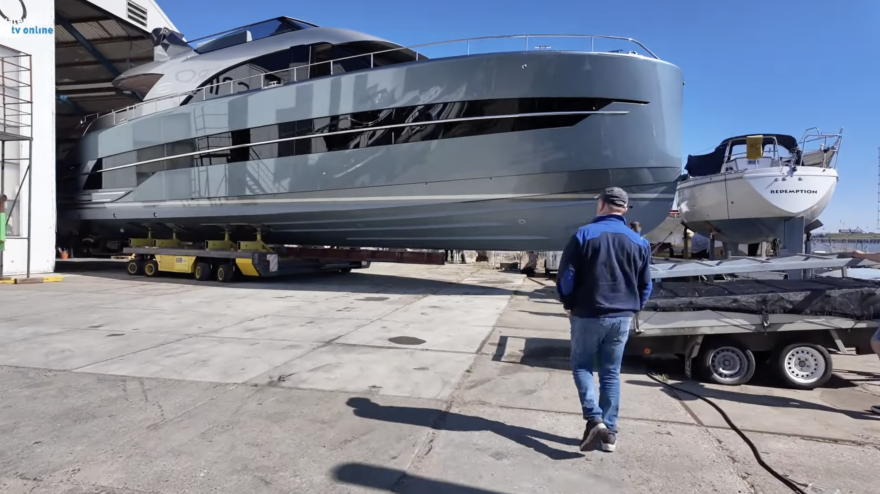 Superjacht St.Barth 85 Fly proeft IJsselmeer water