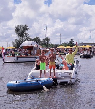 sneek-in-water_Bootshow-EVENT