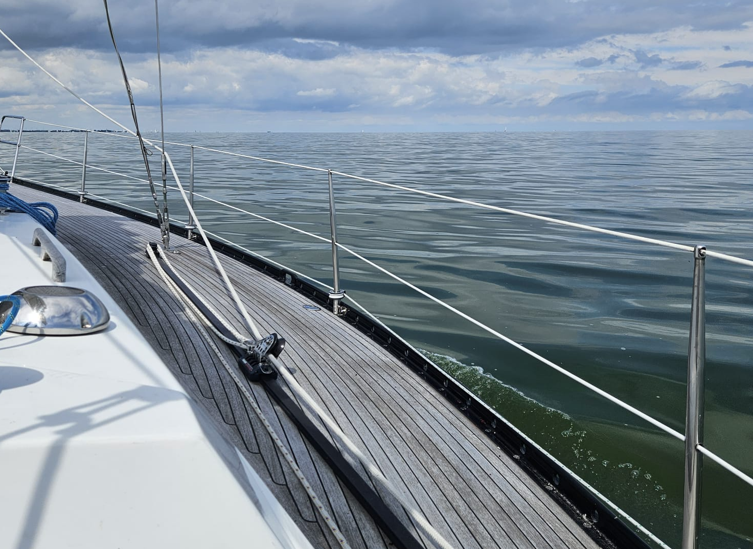 Jan (87) zeilt weer rustig verder