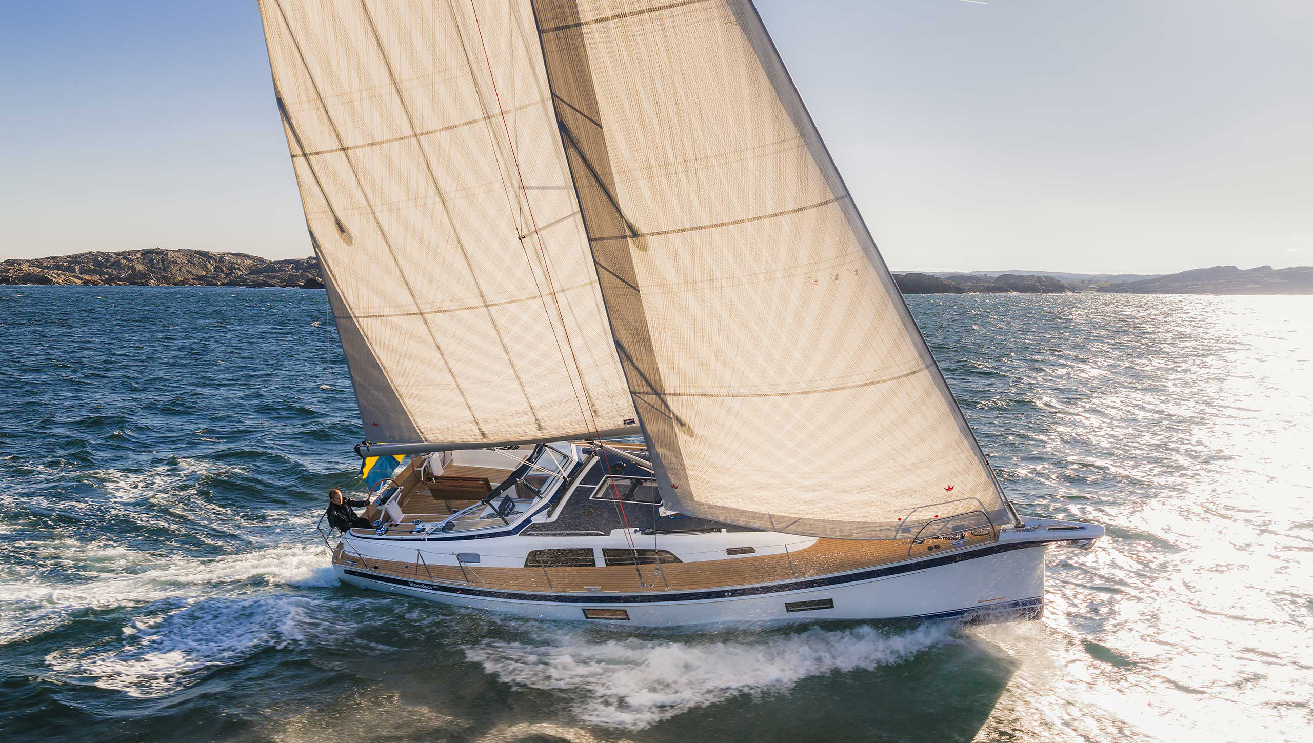 De Hallberg-Rassy 370 zeilt als een godin